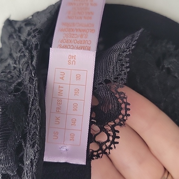 NWT Savage Fenty Unlined Lace Bra Black - Picture 6 of 9